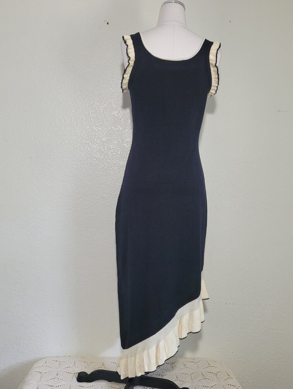 NWT CUPSHE Live Life On The Beach Black & Cream Asymmetric Ruffle Midi Dress Lg - Picture 5 of 11